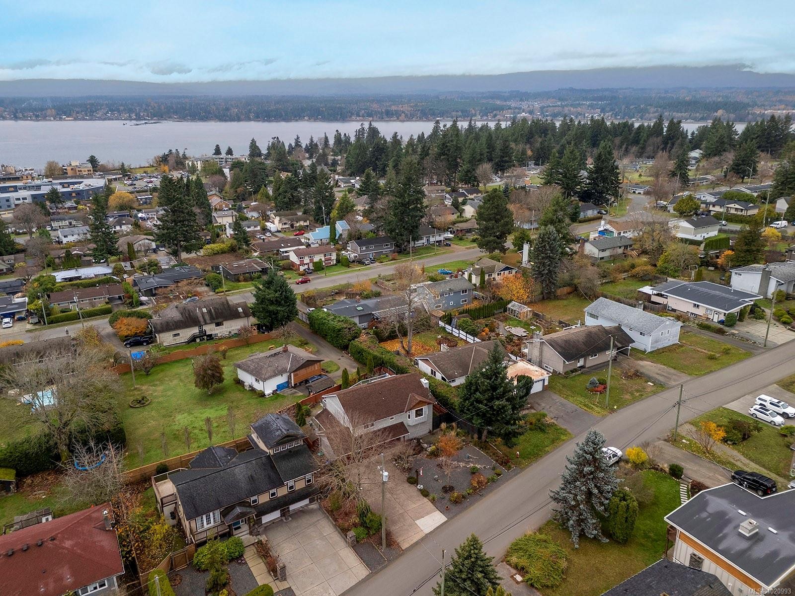 2143 Cooke Ave, Comox, BC