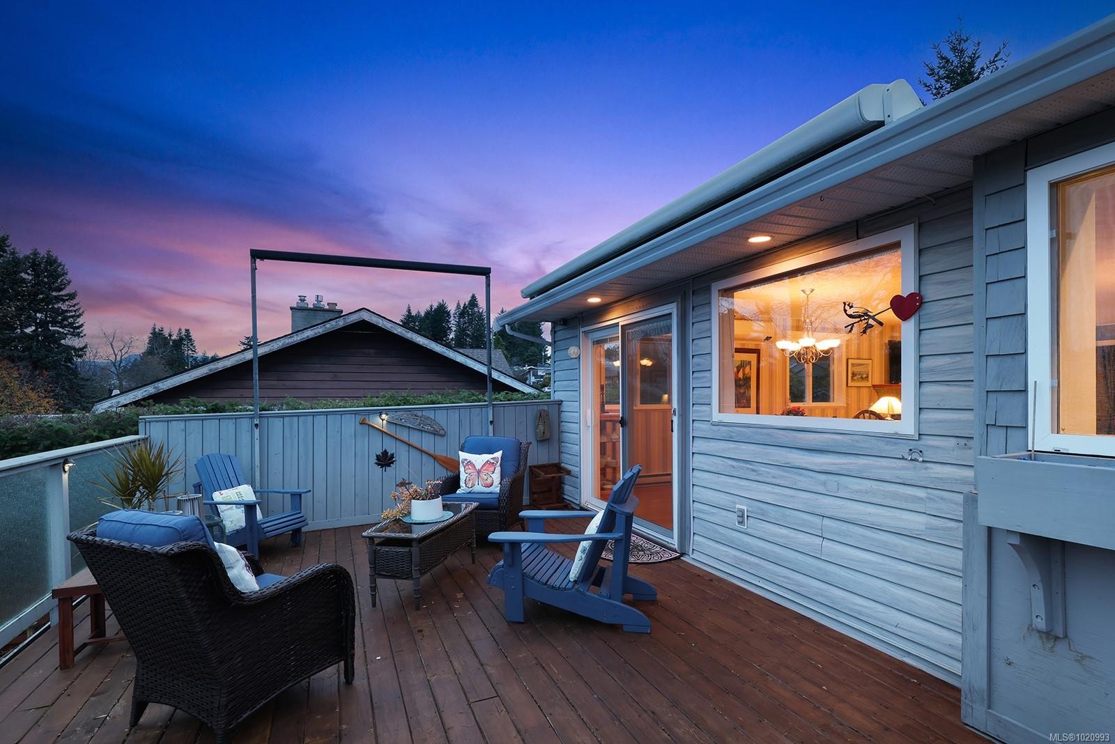 2143 Cooke Ave, Comox, BC