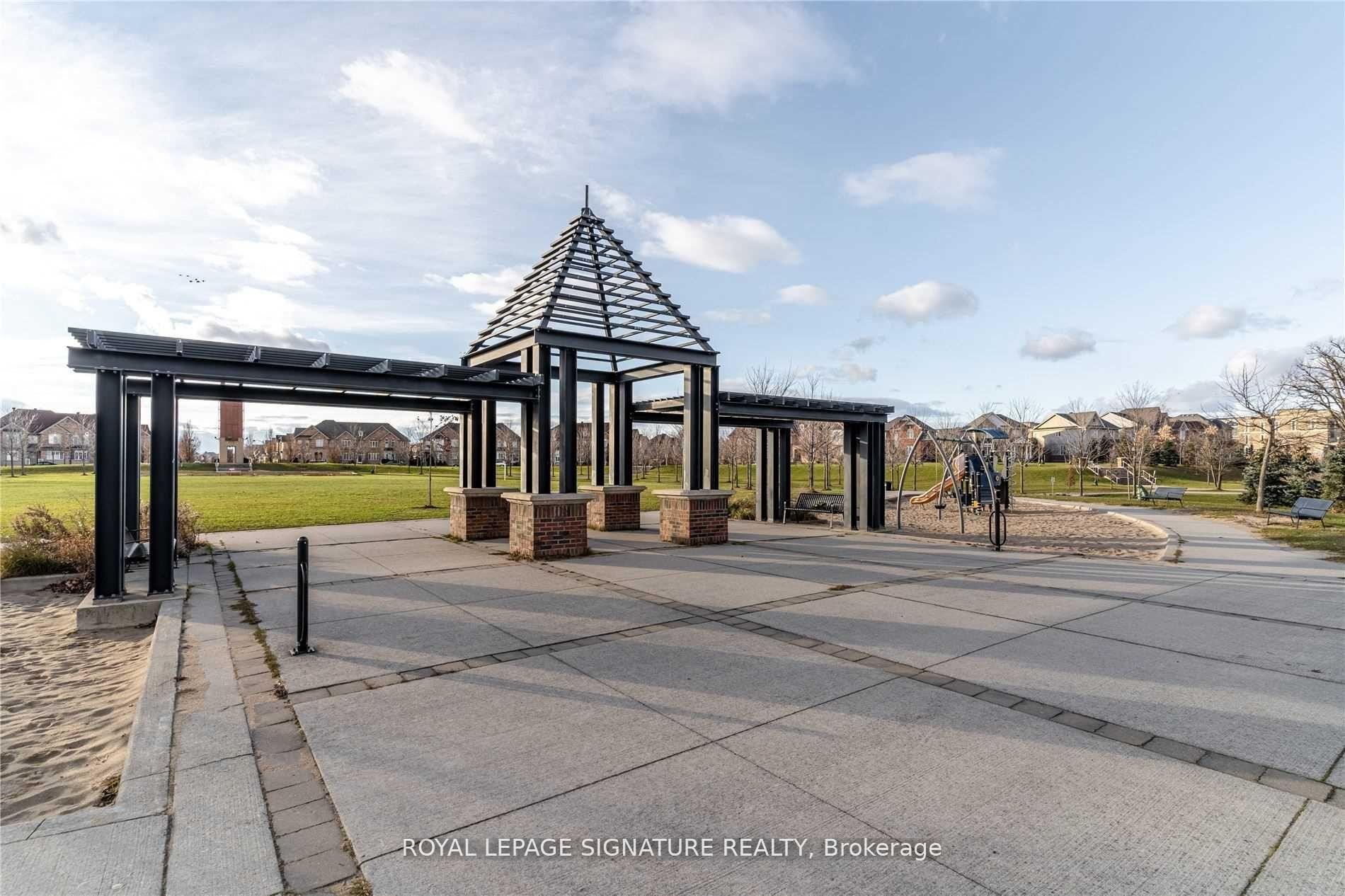 2324-20 Westmeath Lane, Markham, ON - Outdoor