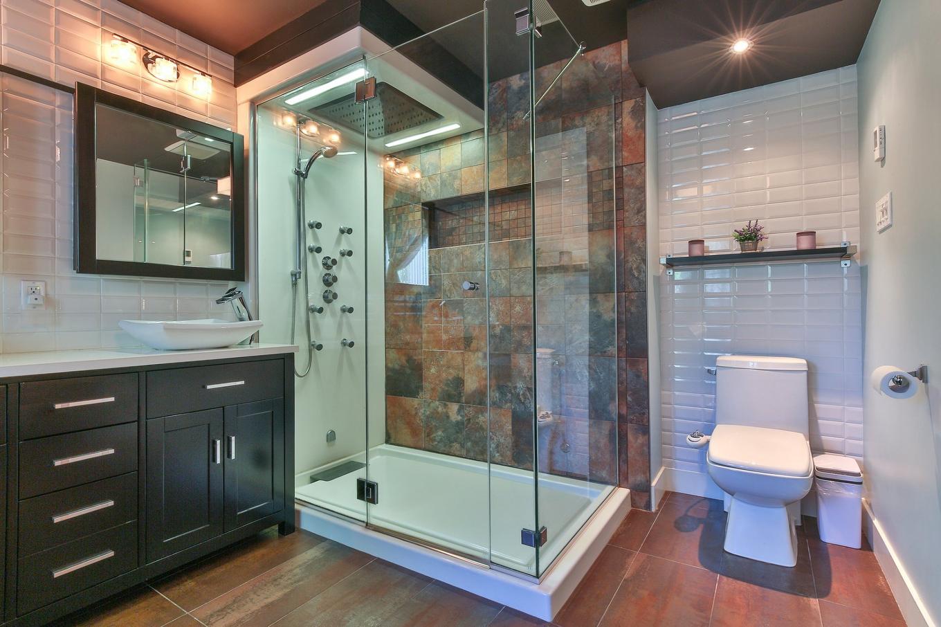 Ensuite bathroom - 15 Rue Louis-Liénard-De-Beaujeu, Saint-Jean-Sur-Richelieu, QC - Indoor Photo Showing Bathroom