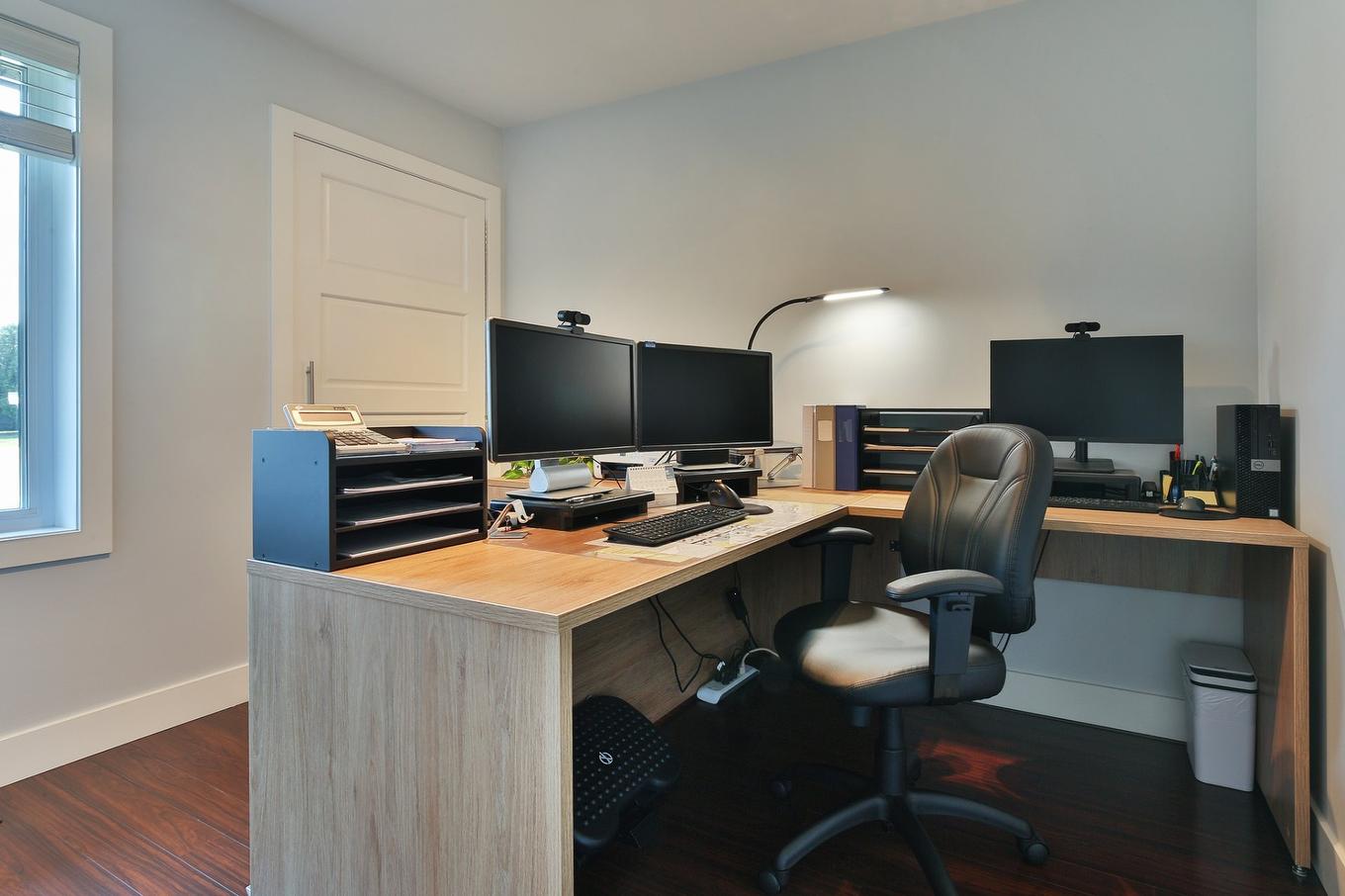 Bedroom - 15 Rue Louis-Liénard-De-Beaujeu, Saint-Jean-Sur-Richelieu, QC - Indoor Photo Showing Office