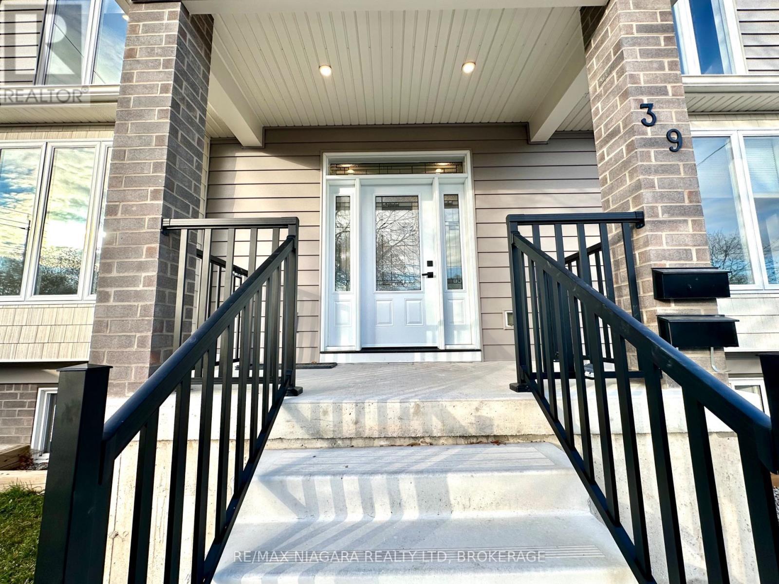 Sheraz Ahmad Remax Niagara Falls 905-414-3884 - Main - 39 Grove Avenue, St. Catharines (Secord Woods), ON - Outdoor