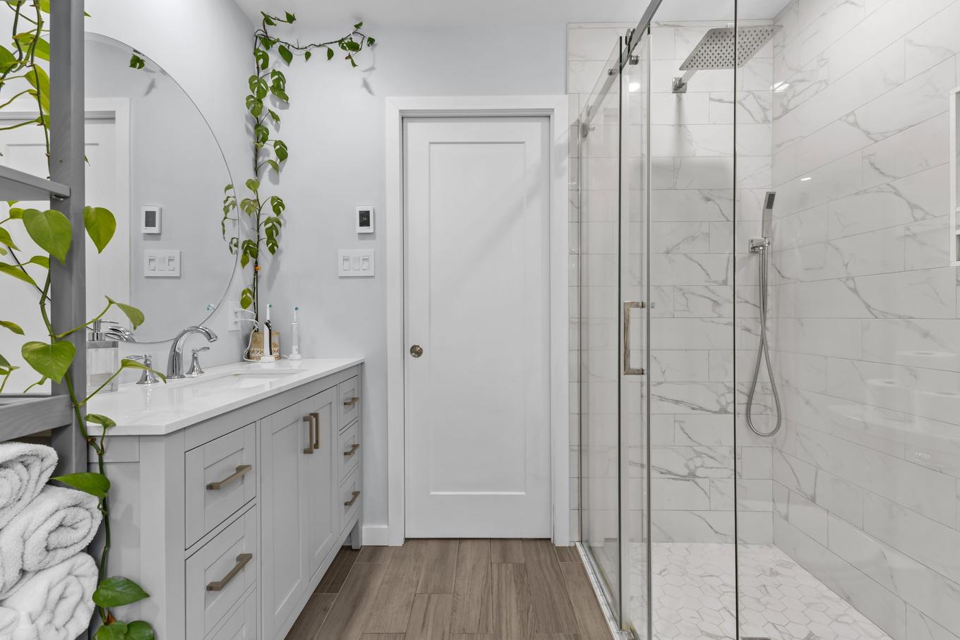 Bathroom - 18 Rue St-Viateur, Rigaud, QC - Indoor Photo Showing Bathroom