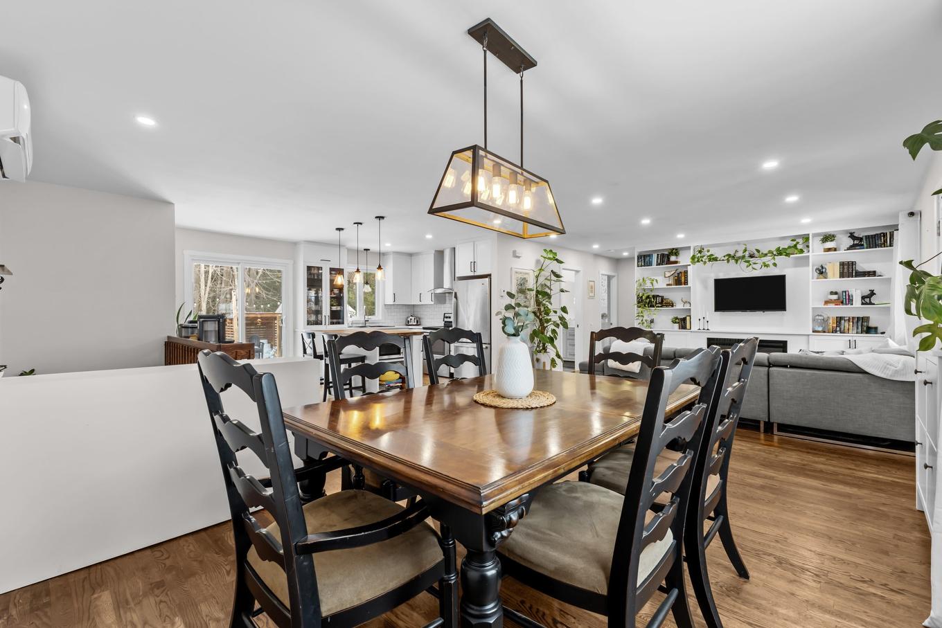 Dining room - 18 Rue St-Viateur, Rigaud, QC - Indoor Photo Showing Dining Room
