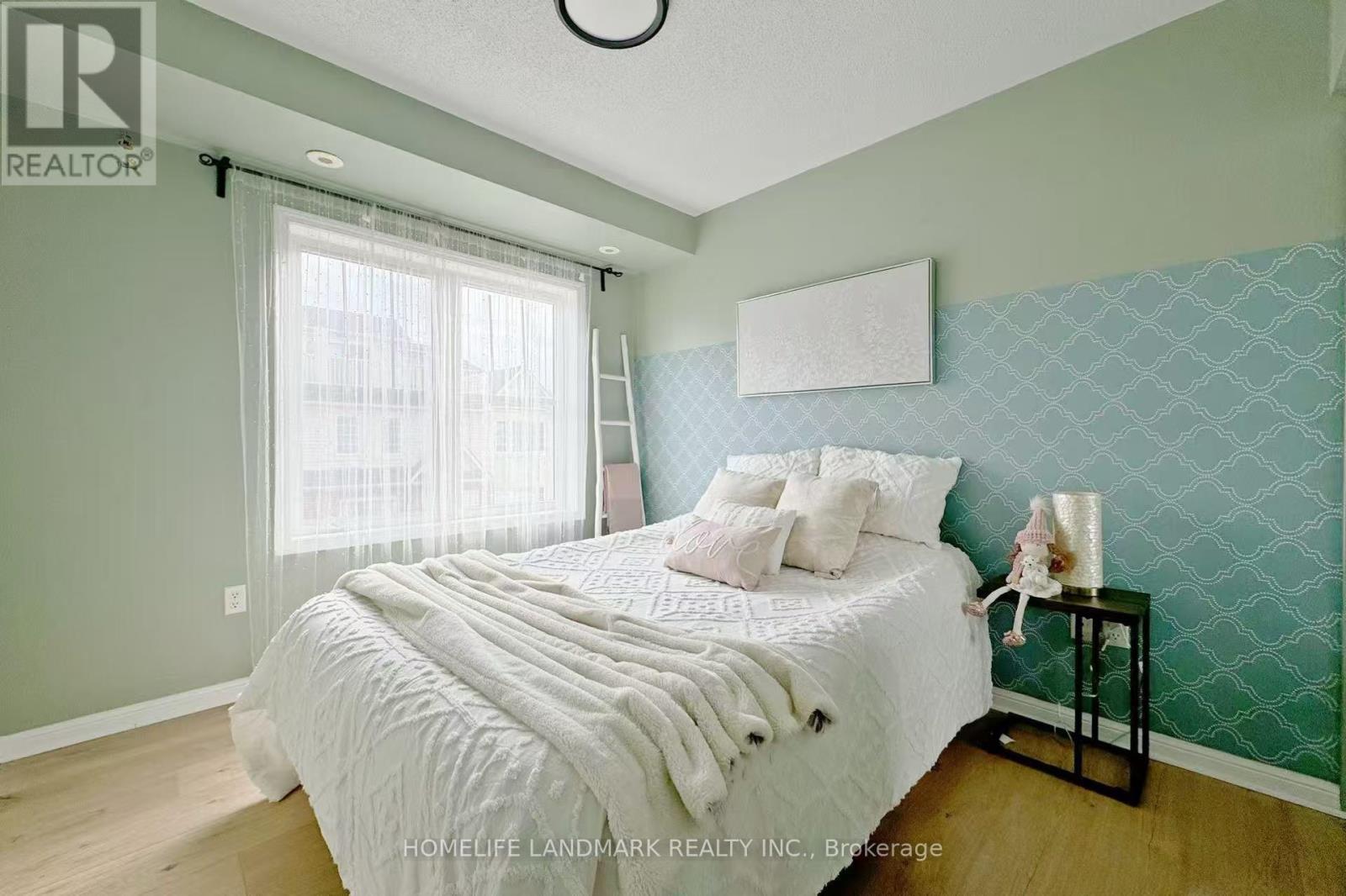 6 - 580 Shoreline Drive, Mississauga, ON - Indoor Photo Showing Bedroom