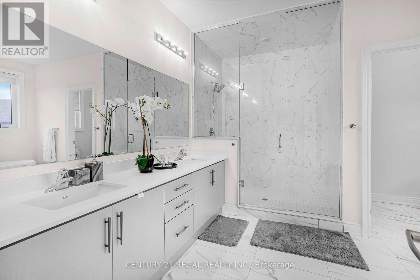 15 Ballanview Court, Whitchurch-Stouffville, ON - Indoor Photo Showing Bathroom