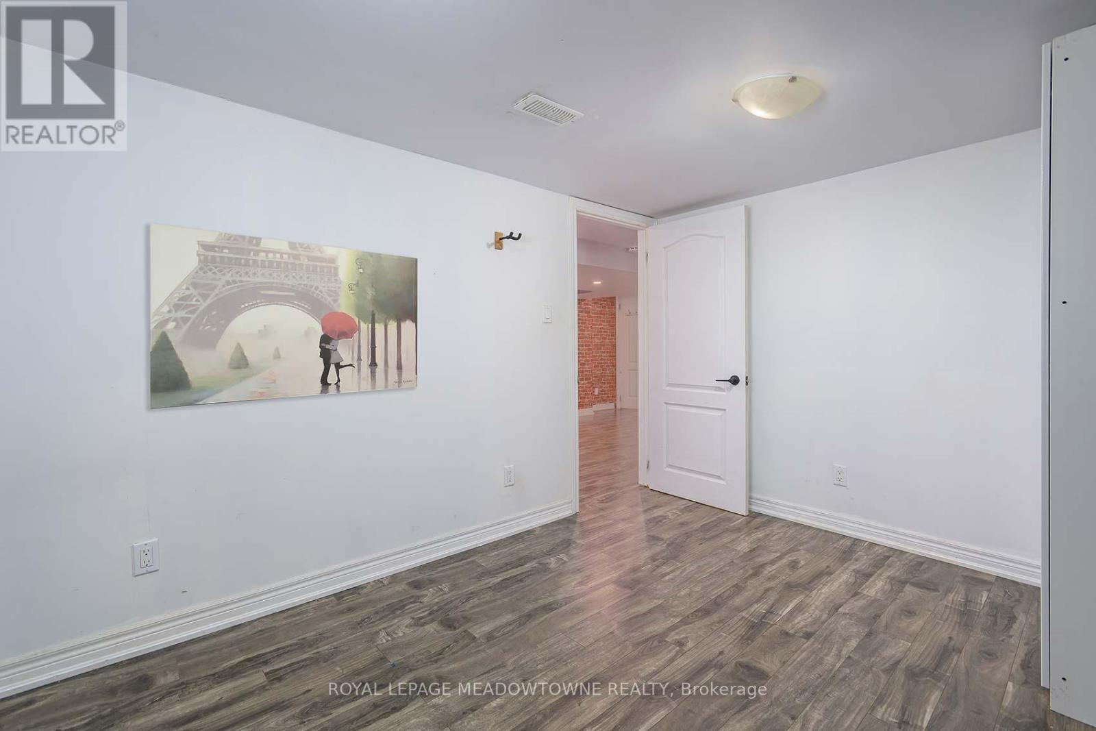 Lower - 462 Kingsleigh Court, Milton, ON - Indoor Photo Showing Other Room