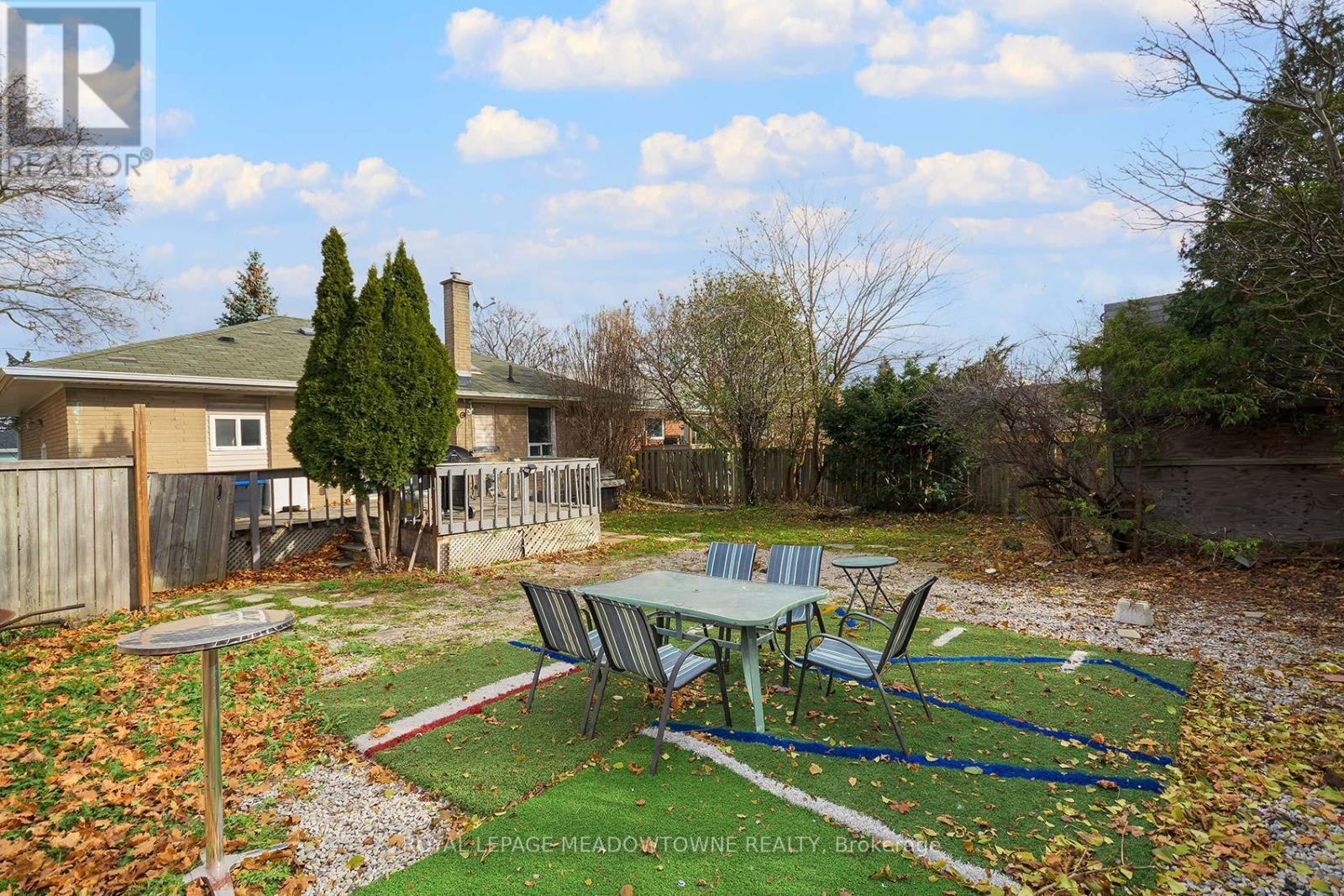 Lower - 462 Kingsleigh Court, Milton, ON - Outdoor