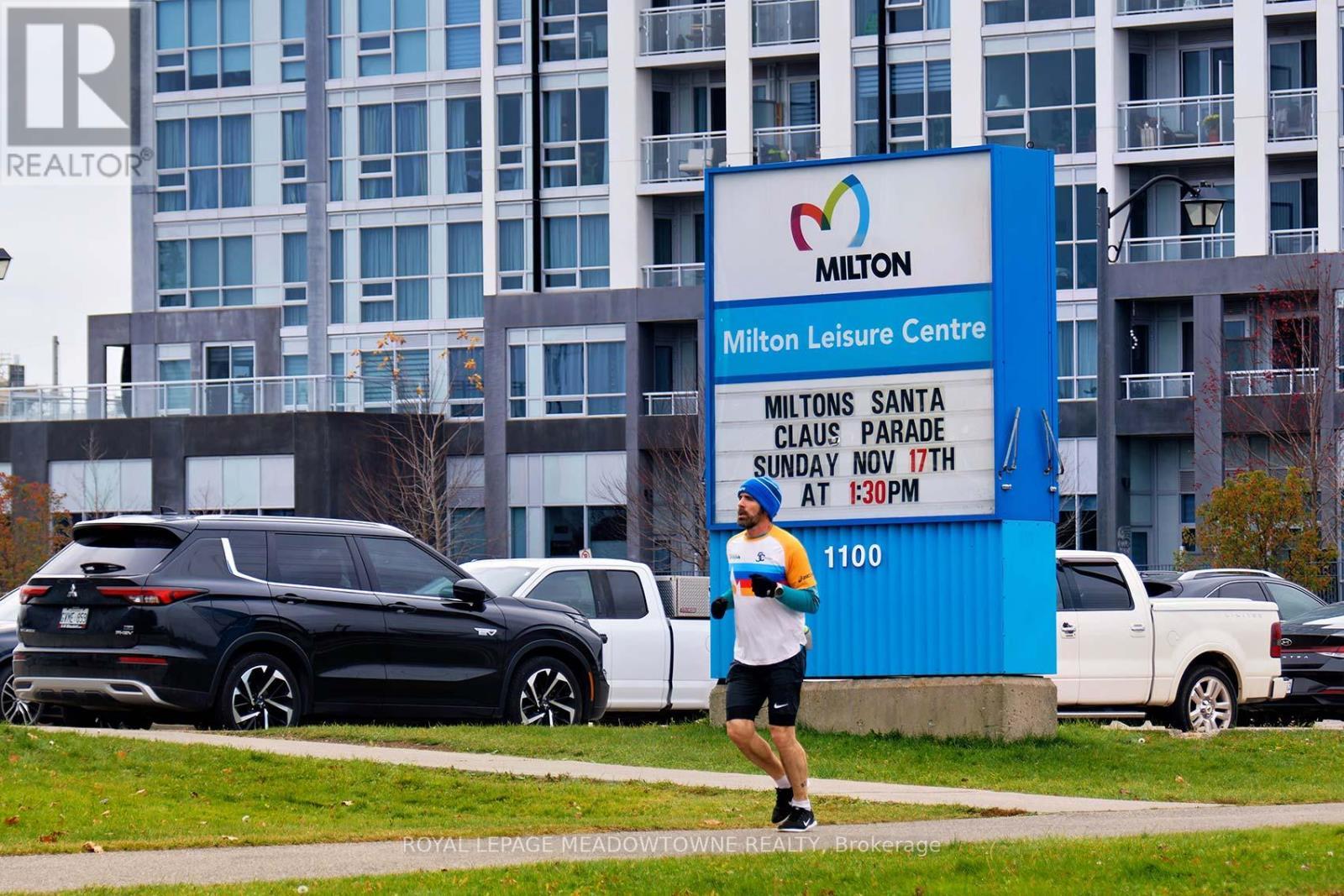 Lower - 462 Kingsleigh Court, Milton, ON - Outdoor With Facade
