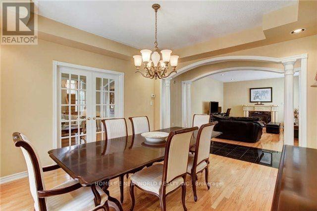 39 Green Meadows Circle, Toronto, ON - Indoor Photo Showing Dining Room