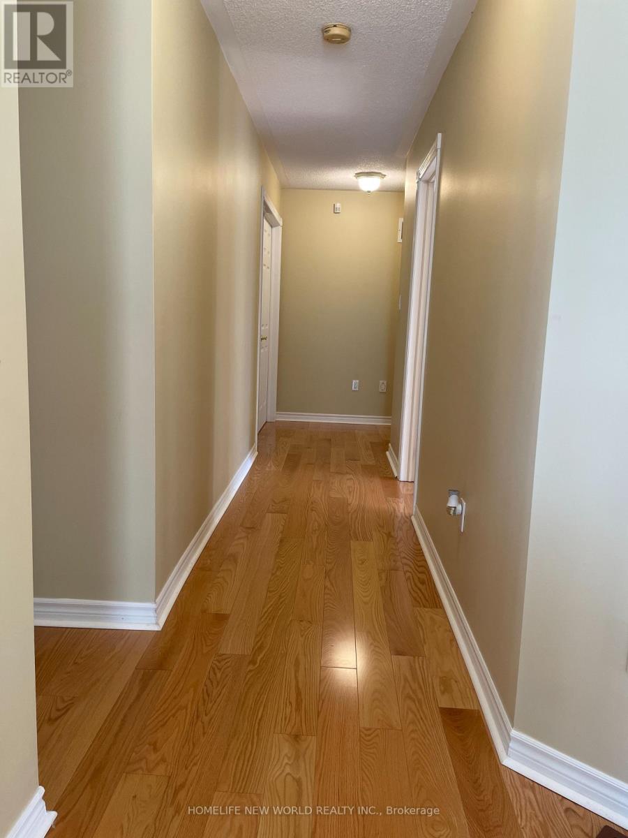 39 Green Meadows Circle, Toronto, ON - Indoor Photo Showing Other Room