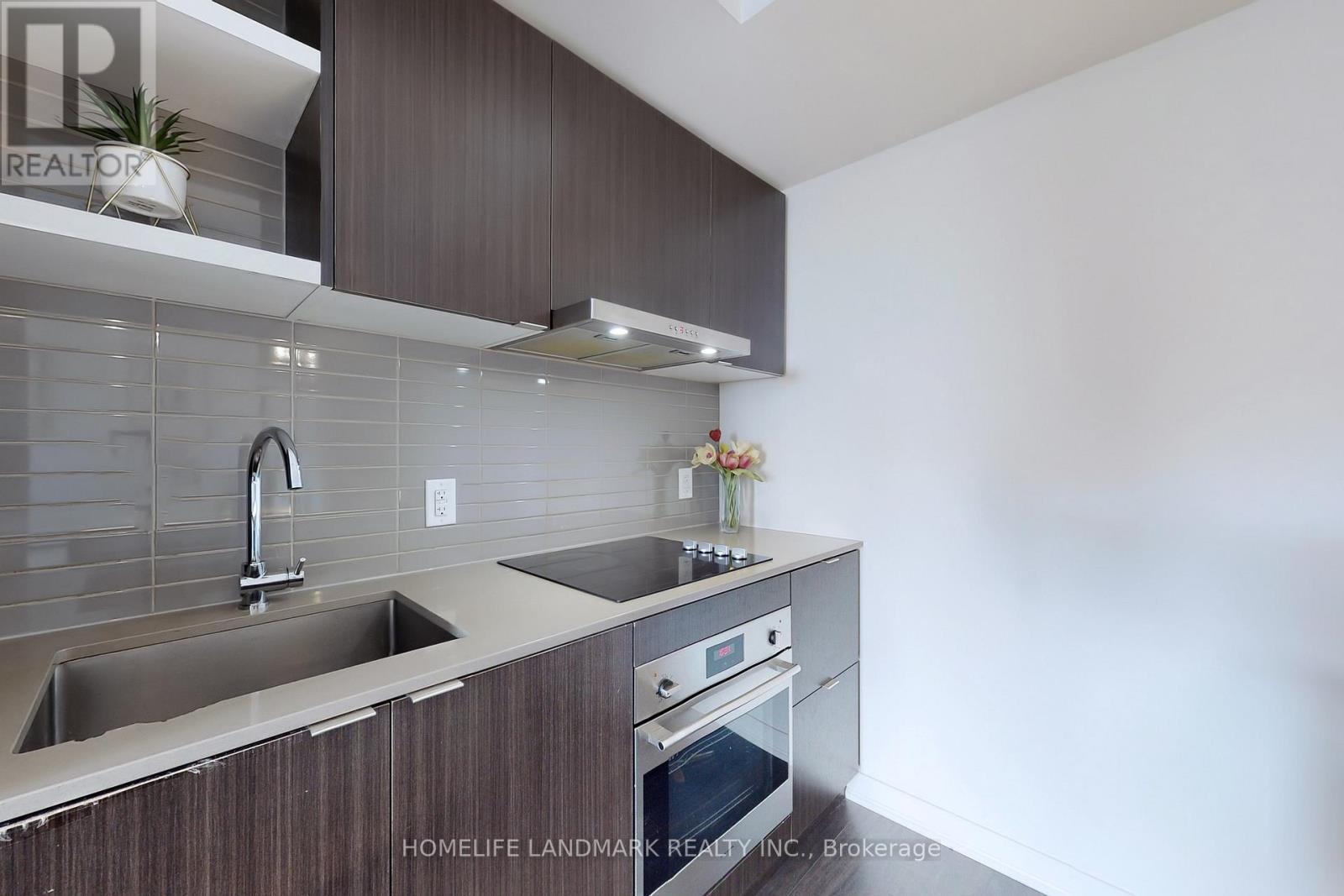 4705 - 100 Harbour Street, Toronto, ON - Indoor Photo Showing Kitchen