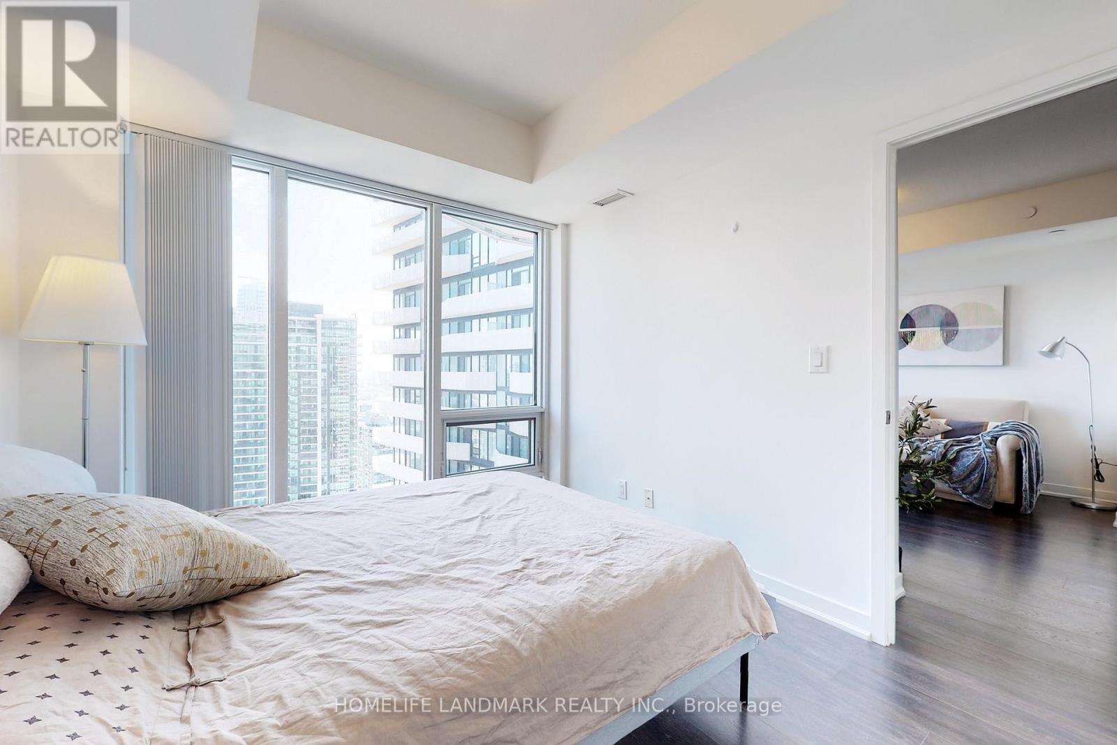 4705 - 100 Harbour Street, Toronto, ON - Indoor Photo Showing Bedroom
