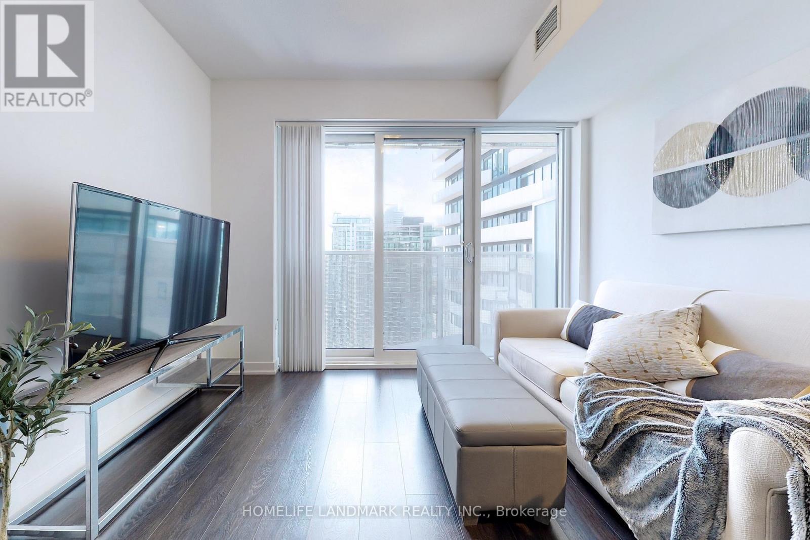 4705 - 100 Harbour Street, Toronto, ON - Indoor Photo Showing Bedroom
