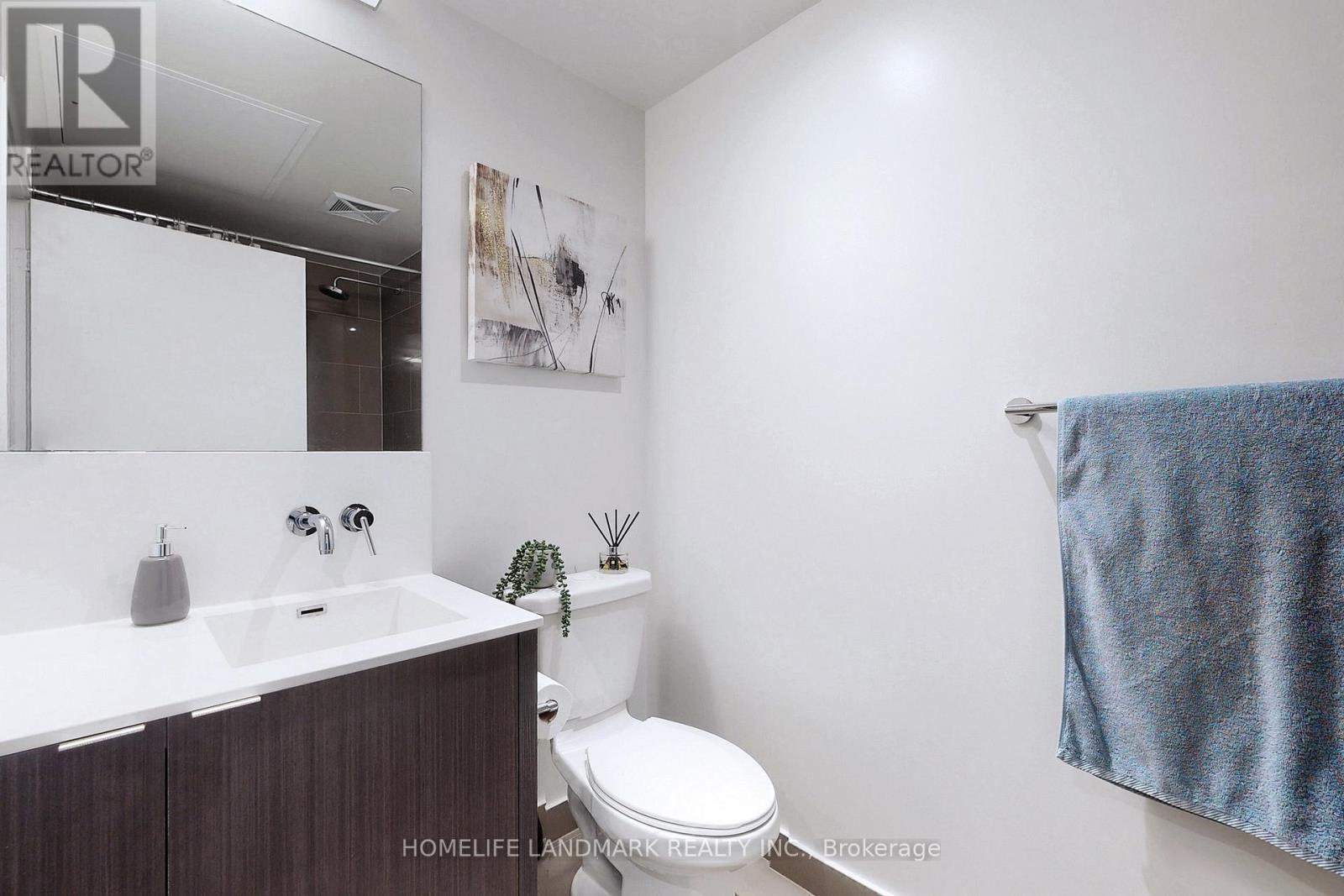 4705 - 100 Harbour Street, Toronto, ON - Indoor Photo Showing Bathroom