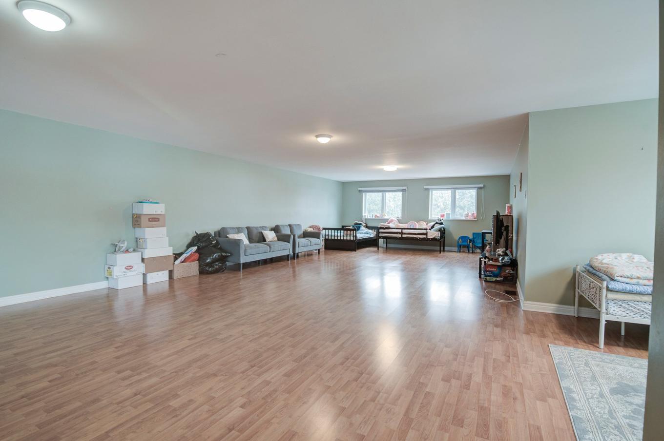 Family room - 2384 Ch. Du Bord-Du-Lac, Montréal (L'Île-Bizard/Sainte-Geneviève), QC - Indoor Photo Showing Living Room