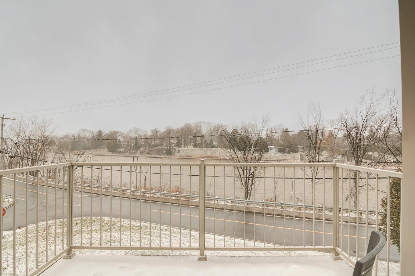 Balcony - 2384 Ch. Du Bord-Du-Lac, Montréal (L'Île-Bizard/Sainte-Geneviève), QC - Outdoor