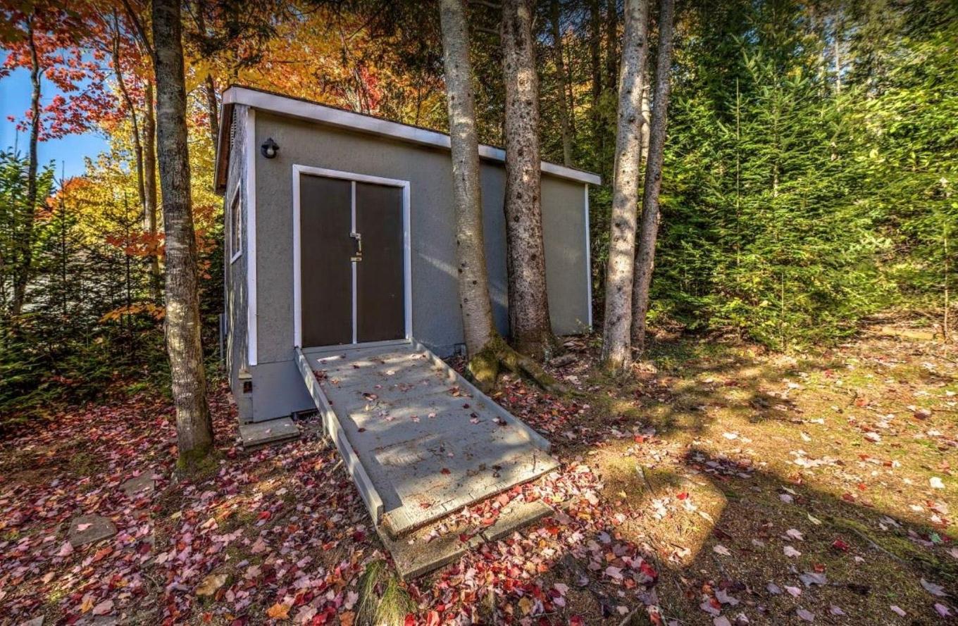 Storage - 2070 Rue Wilfrid, Val-David, QC - Outdoor