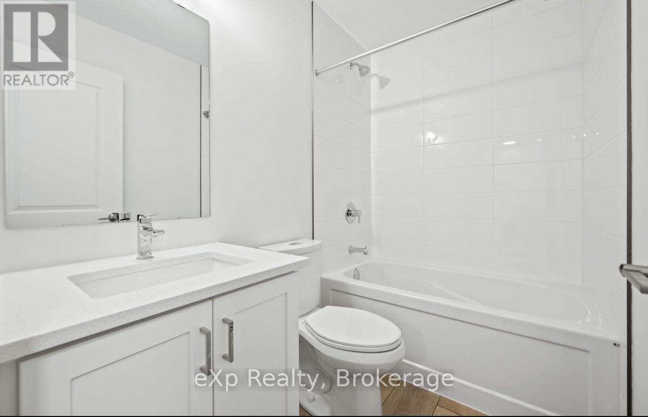118 - 824 Woolwich Street, Guelph (Riverside Park), ON - Indoor Photo Showing Bathroom