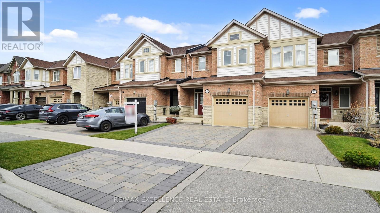 25 Vinewood Road, Caledon, ON - Outdoor With Facade