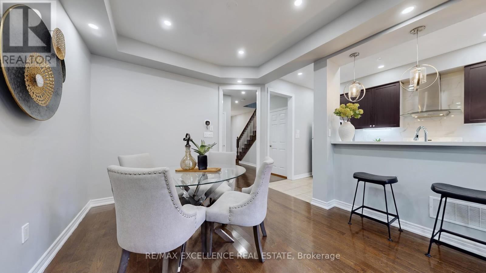 25 Vinewood Road, Caledon, ON - Indoor Photo Showing Dining Room