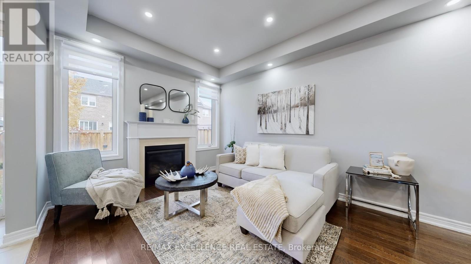 25 Vinewood Road, Caledon, ON - Indoor With Fireplace