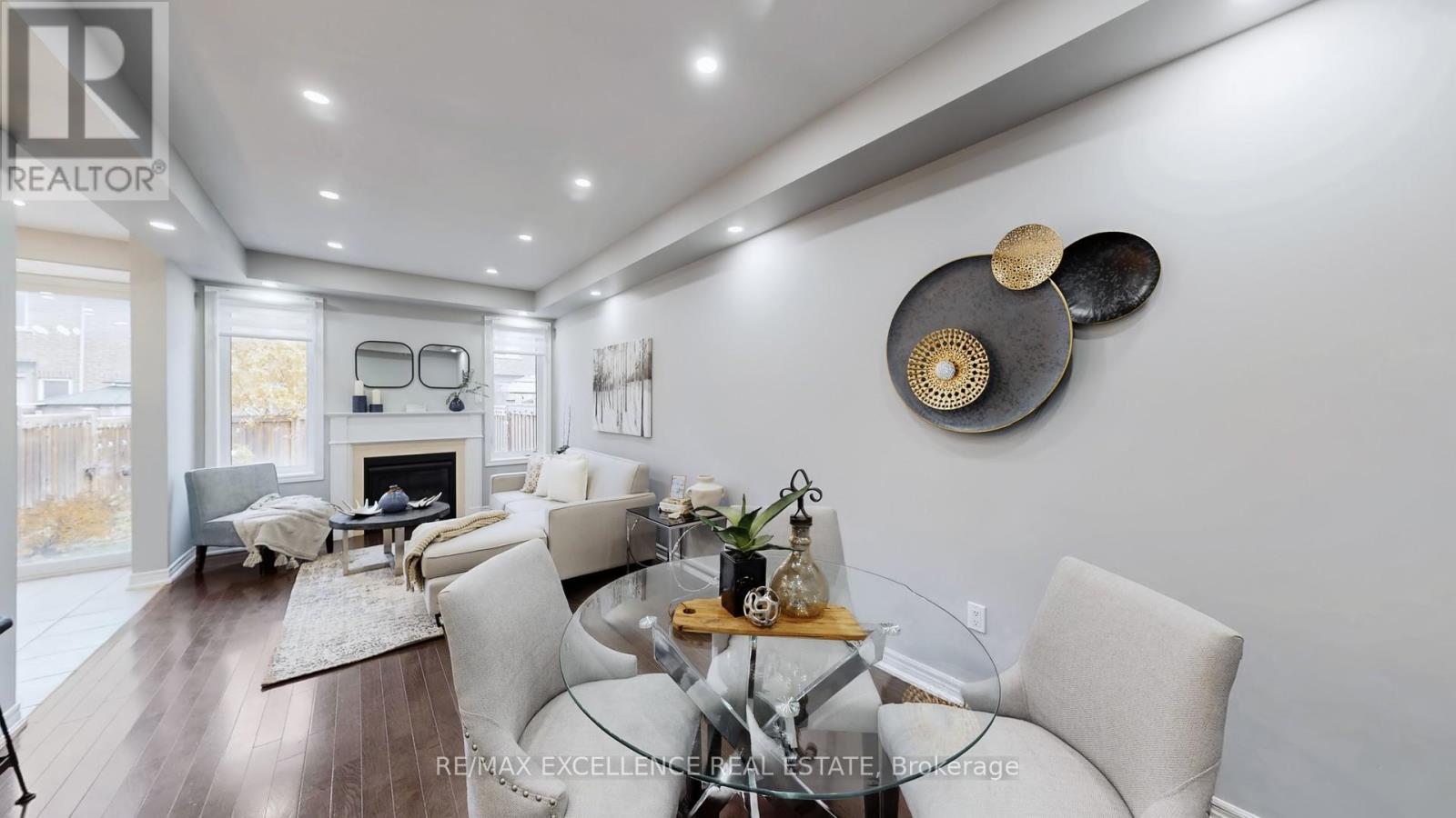 25 Vinewood Road, Caledon, ON - Indoor With Fireplace