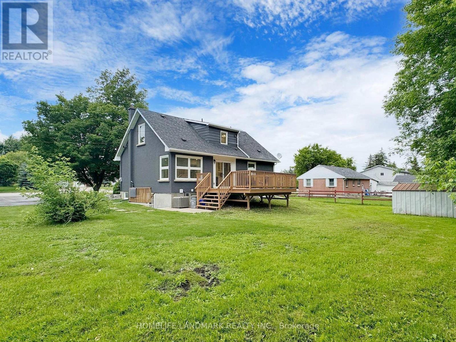 Unit 2 - 1661 Mount Albert Road, East Gwillimbury, ON - Outdoor With Deck Patio Veranda