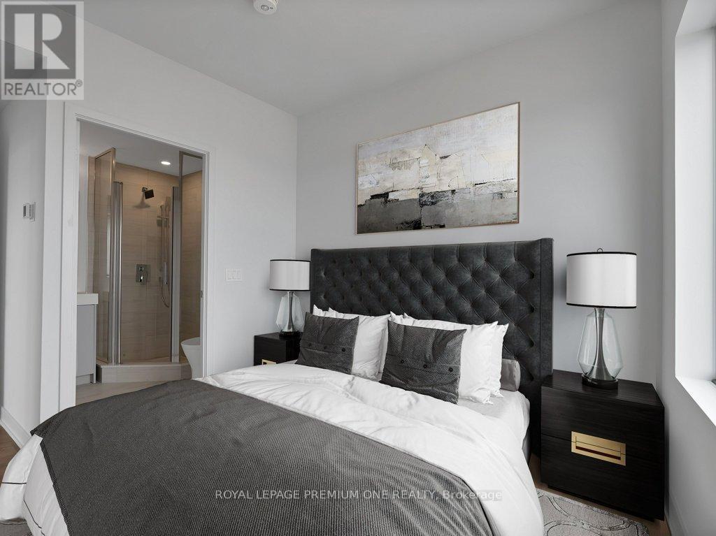 5505 - 2920 Highway 7 Road, Vaughan, ON - Indoor Photo Showing Bedroom