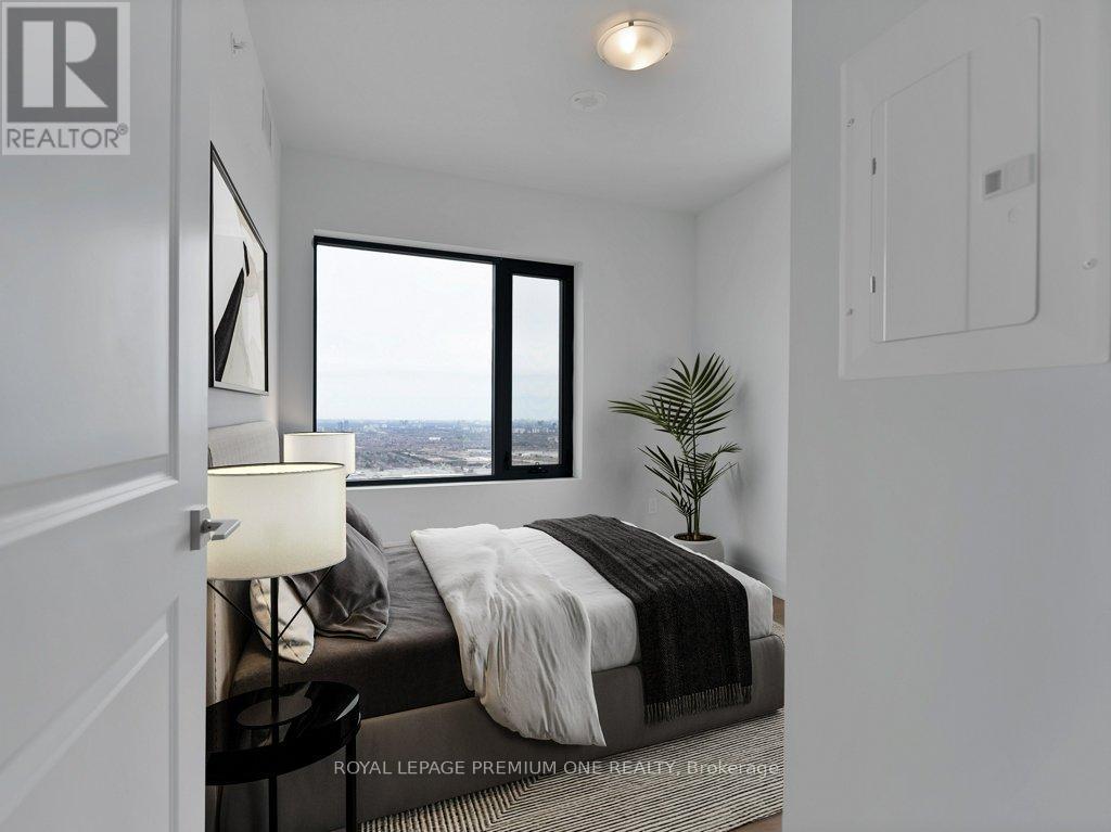 5505 - 2920 Highway 7 Road, Vaughan, ON - Indoor Photo Showing Bedroom