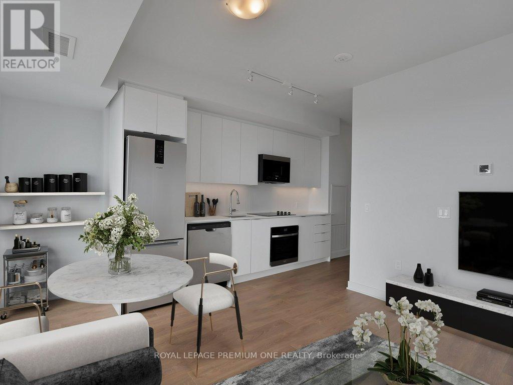 5505 - 2920 Highway 7 Road, Vaughan, ON - Indoor