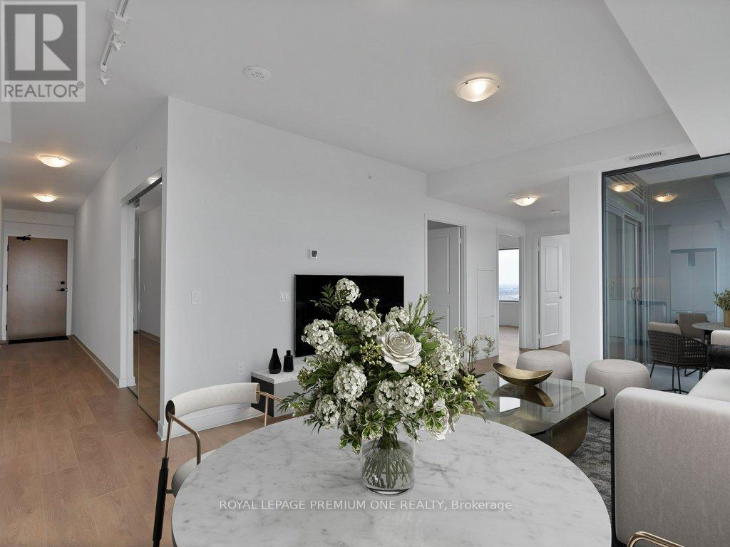 5505 - 2920 Highway 7 Road, Vaughan, ON - Indoor