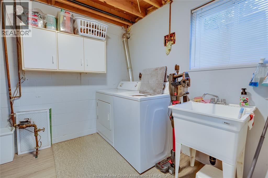 12726 Horwood Crescent Unit# Lower, Tecumseh, ON - Indoor Photo Showing Laundry Room