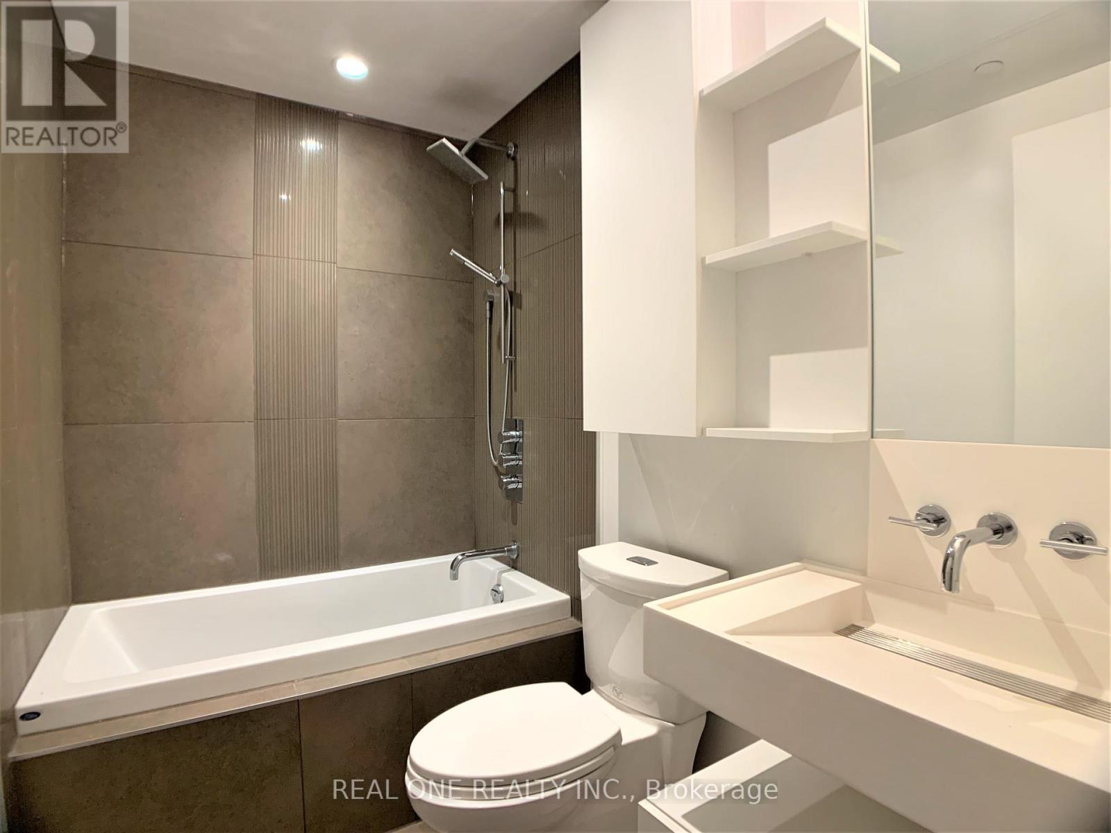 1404 - 5 St Joseph Street, Toronto, ON - Indoor Photo Showing Bathroom