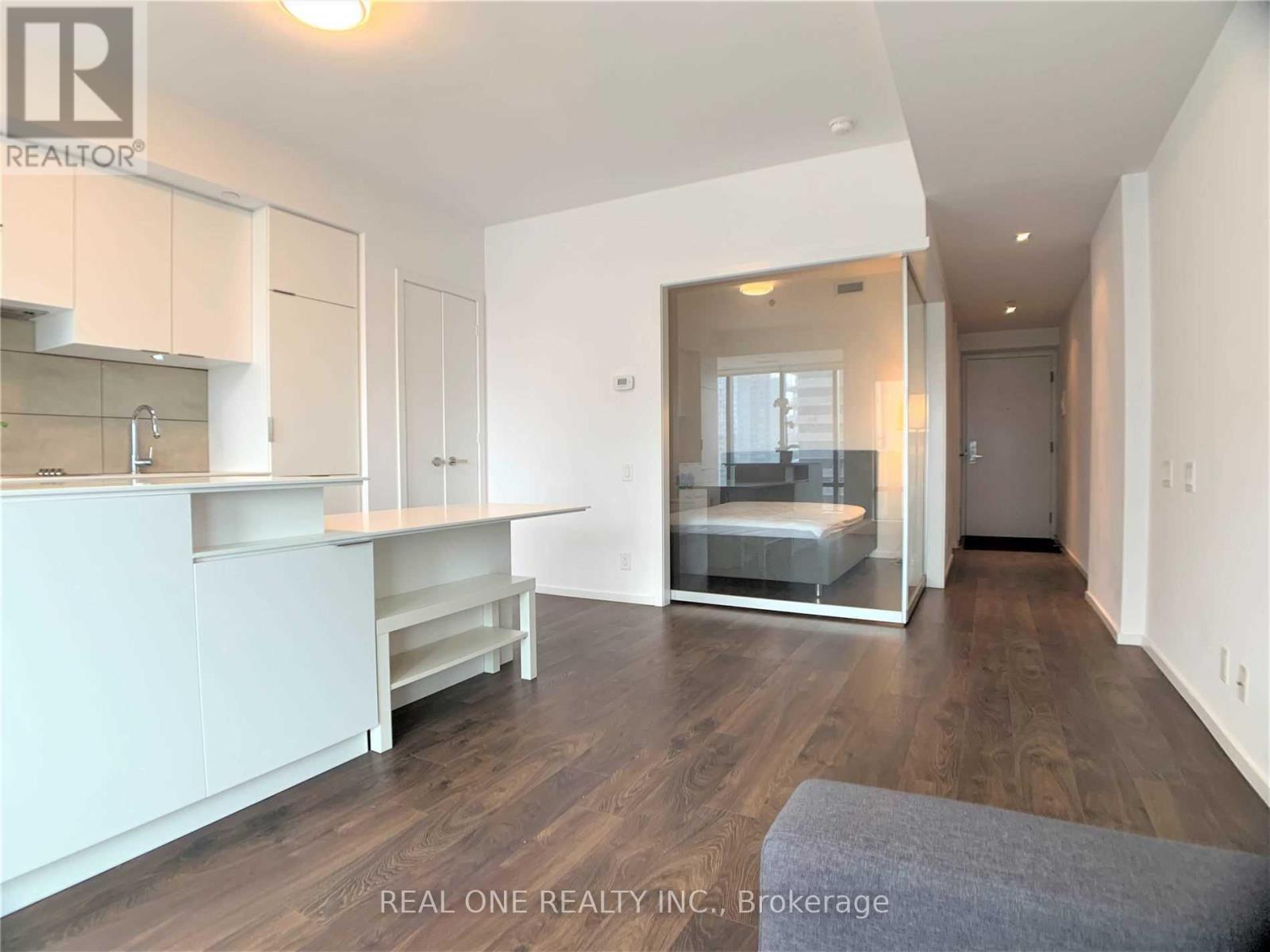 1404 - 5 St Joseph Street, Toronto, ON - Indoor Photo Showing Other Room