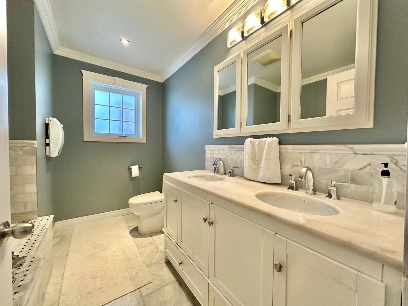 Salle de bains - 9 Rue Lucien-Paquette, Blainville, QC - Indoor Photo Showing Bathroom