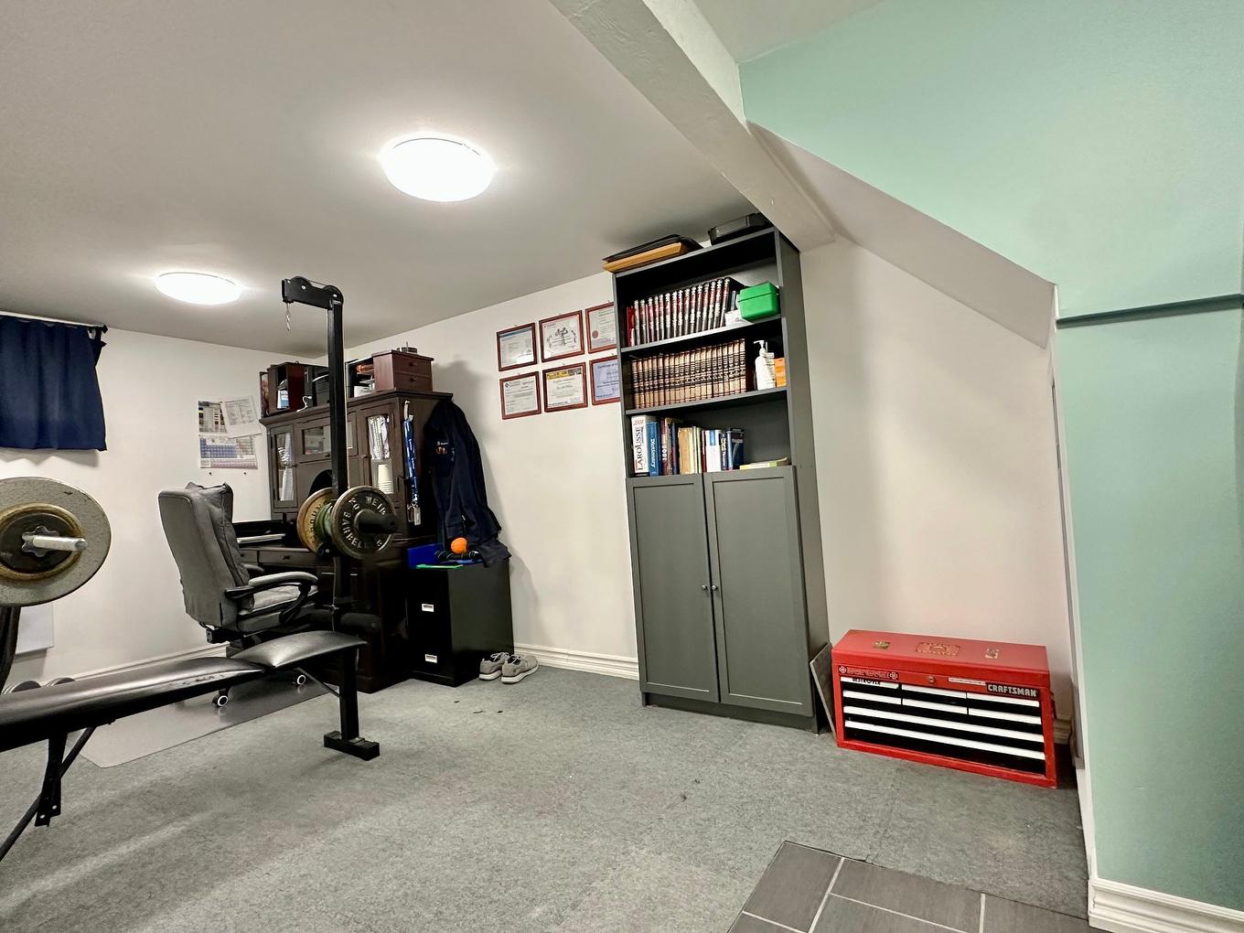 Salle de lavage - 9 Rue Lucien-Paquette, Blainville, QC - Indoor