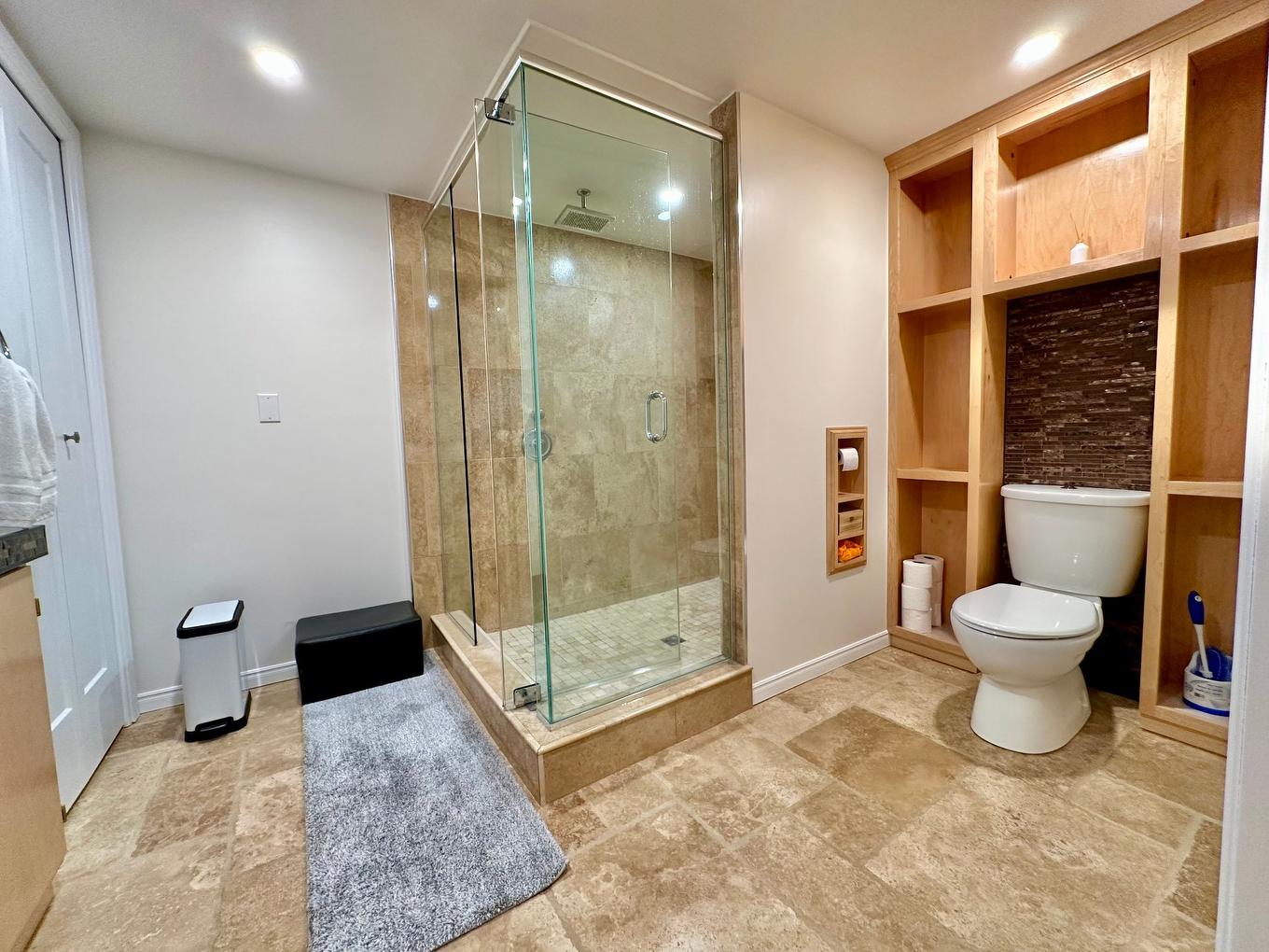 Salle de bains - 9 Rue Lucien-Paquette, Blainville, QC - Indoor Photo Showing Bathroom