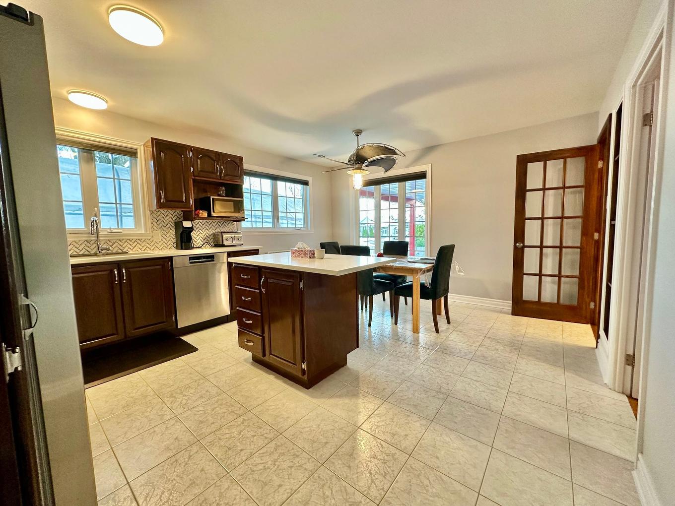 Cuisine - 9 Rue Lucien-Paquette, Blainville, QC - Indoor