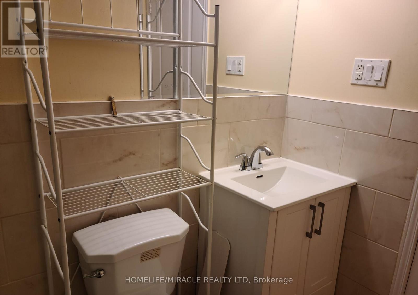 36 Legend Lane, Brampton, ON - Indoor Photo Showing Bathroom