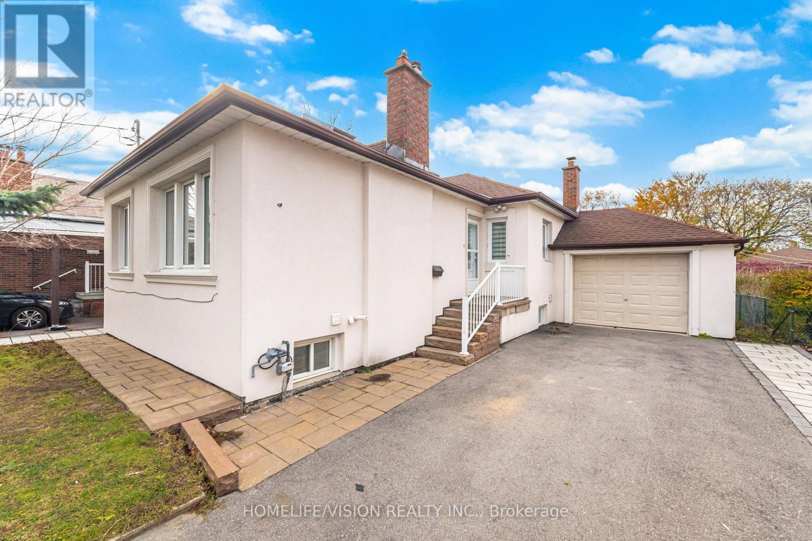 44 Armitage Drive, Toronto, ON - Outdoor