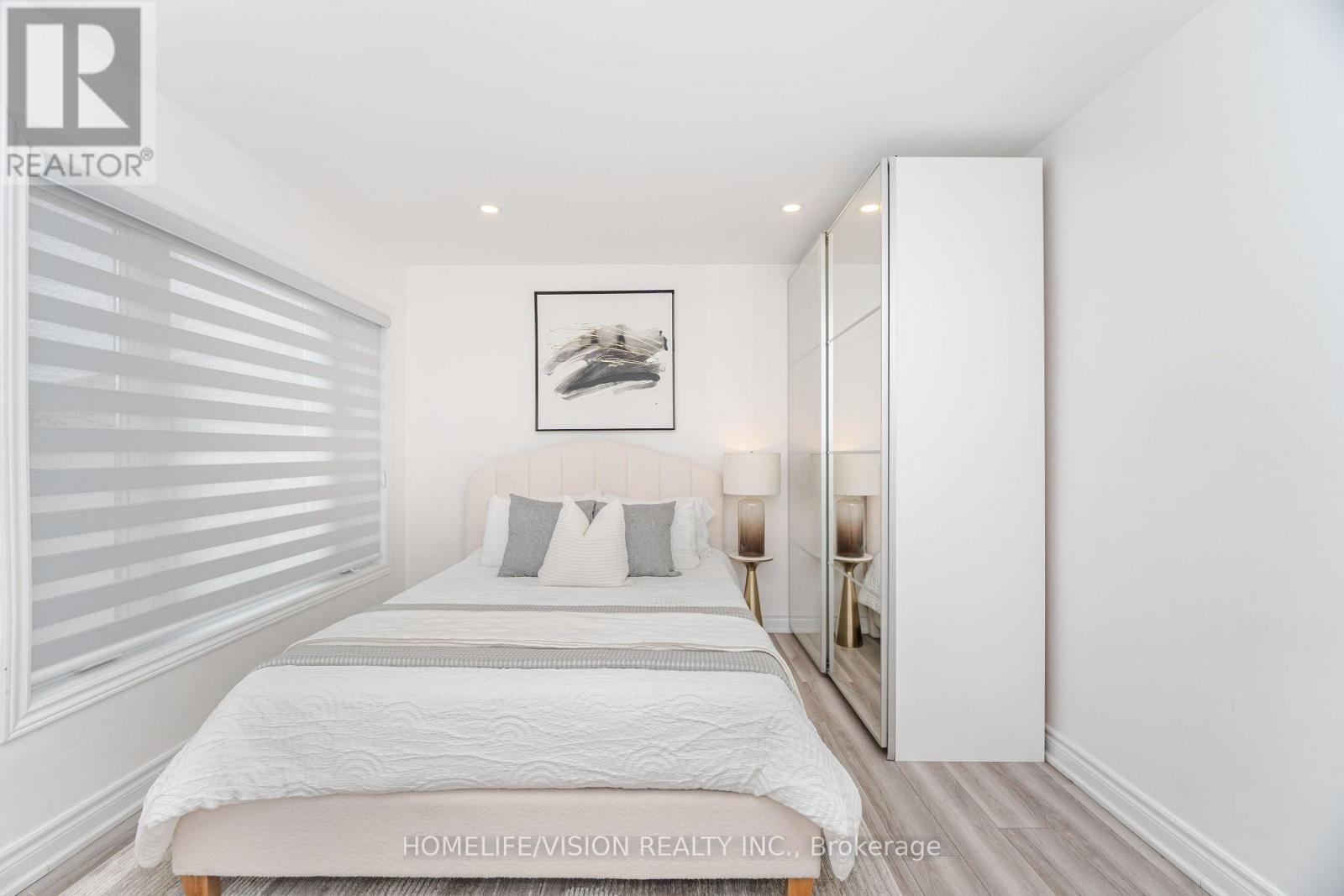 44 Armitage Drive, Toronto, ON - Indoor Photo Showing Bedroom