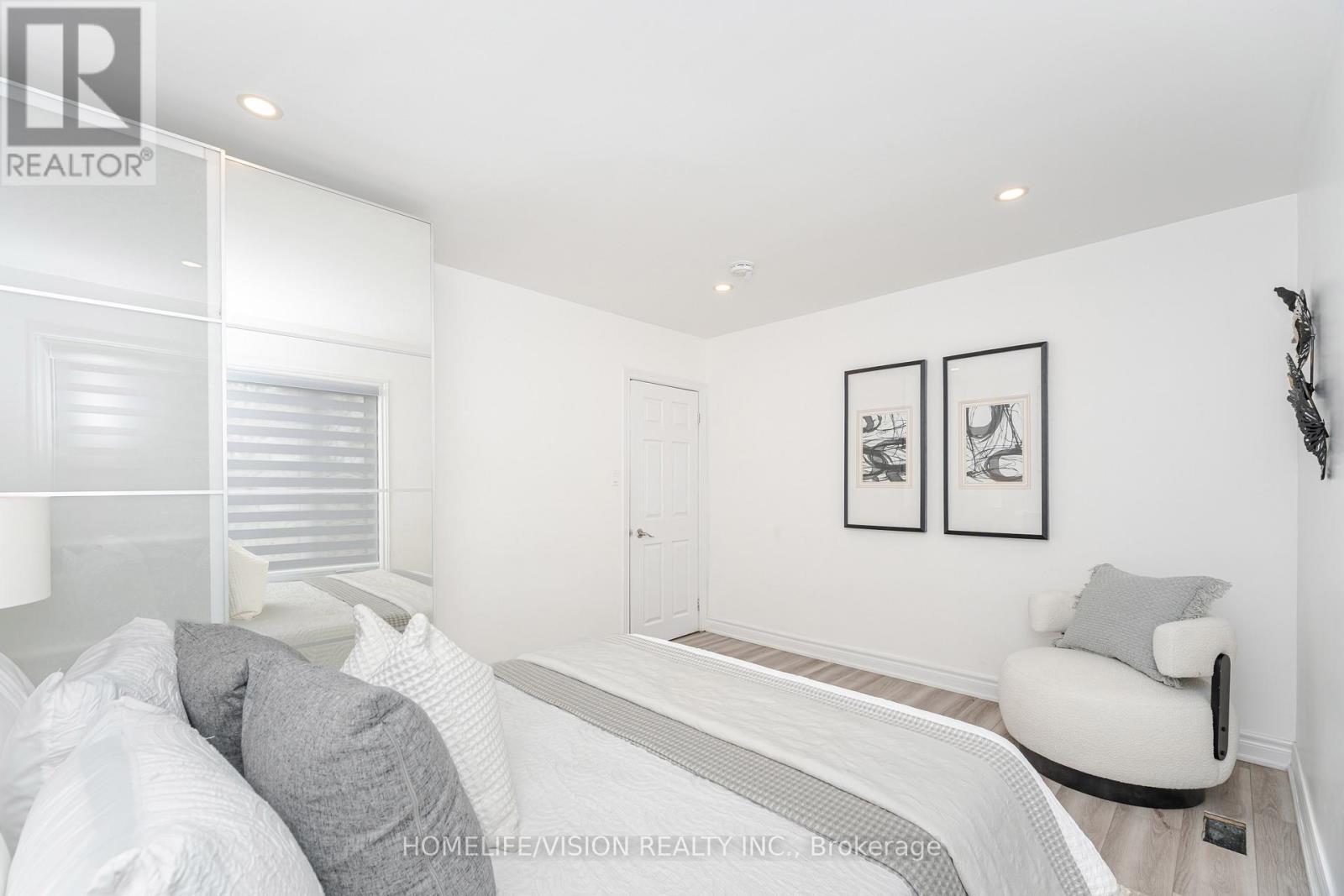 44 Armitage Drive, Toronto, ON - Indoor Photo Showing Bedroom