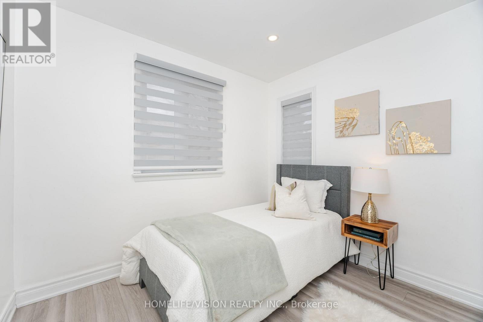 44 Armitage Drive, Toronto, ON - Indoor Photo Showing Bedroom