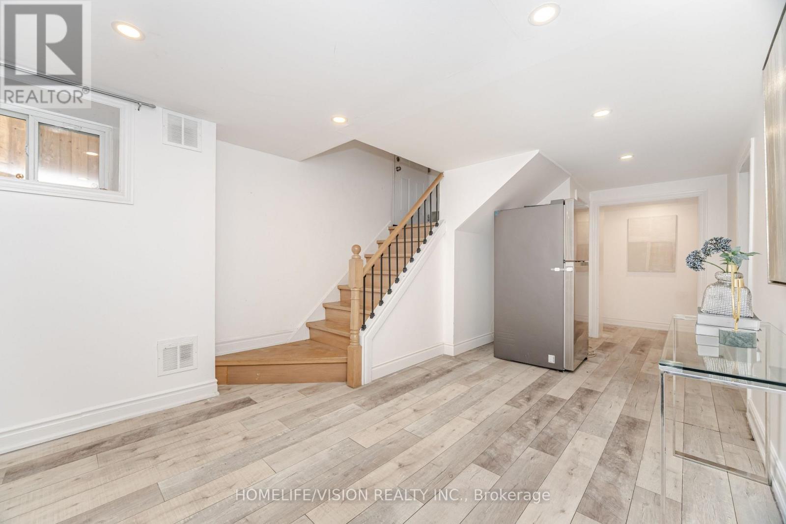 44 Armitage Drive, Toronto, ON - Indoor Photo Showing Other Room