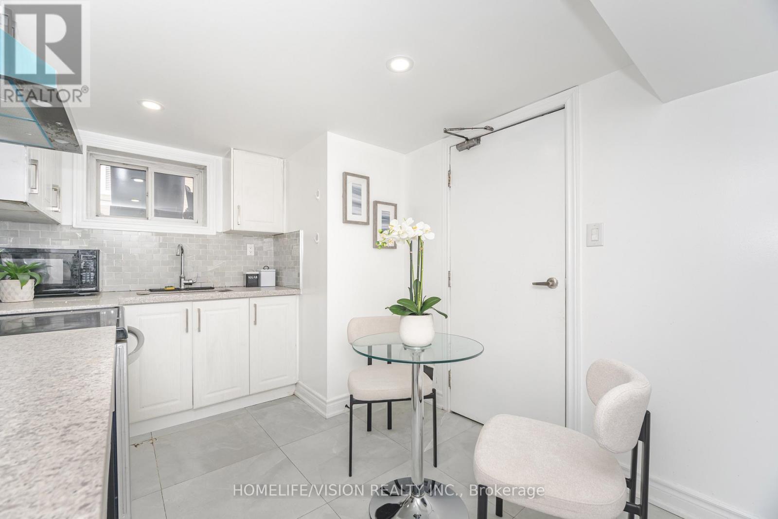 44 Armitage Drive, Toronto, ON - Indoor