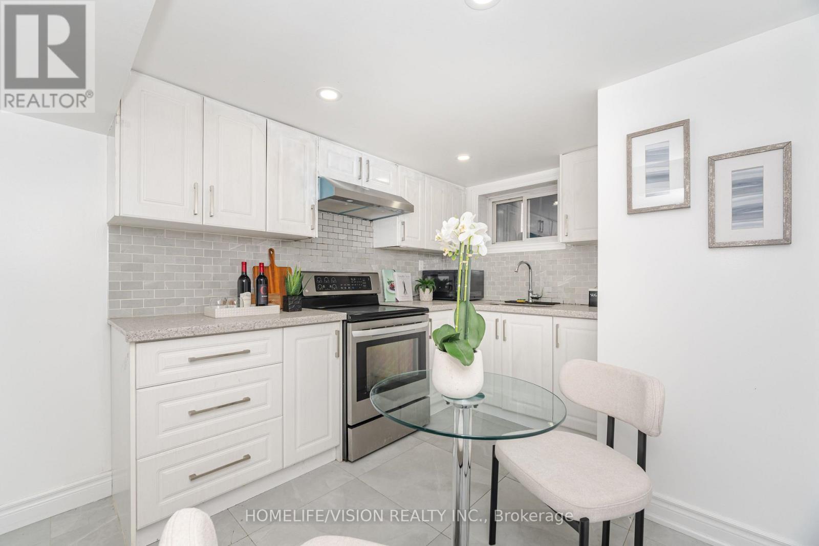 44 Armitage Drive, Toronto, ON - Indoor