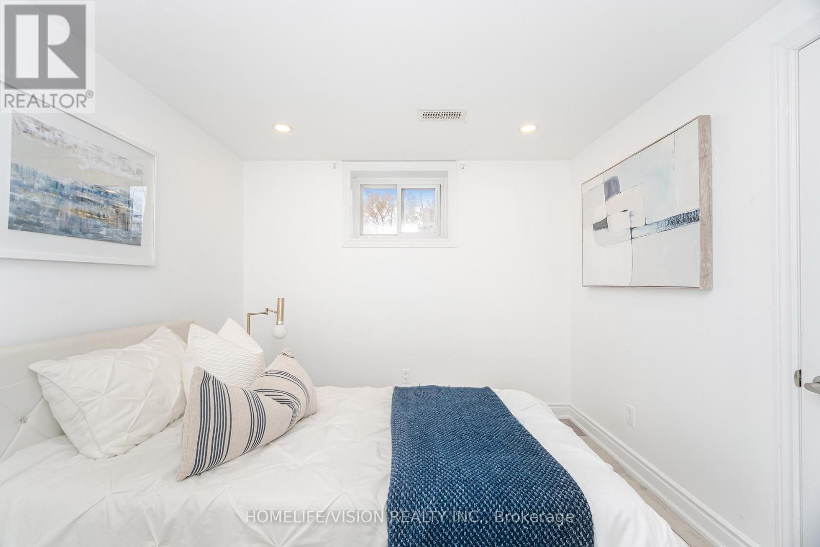 44 Armitage Drive, Toronto, ON - Indoor Photo Showing Bedroom