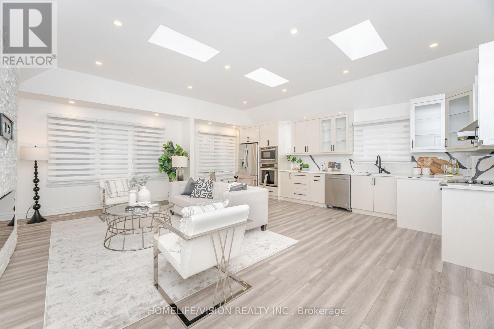 44 Armitage Drive, Toronto, ON - Indoor