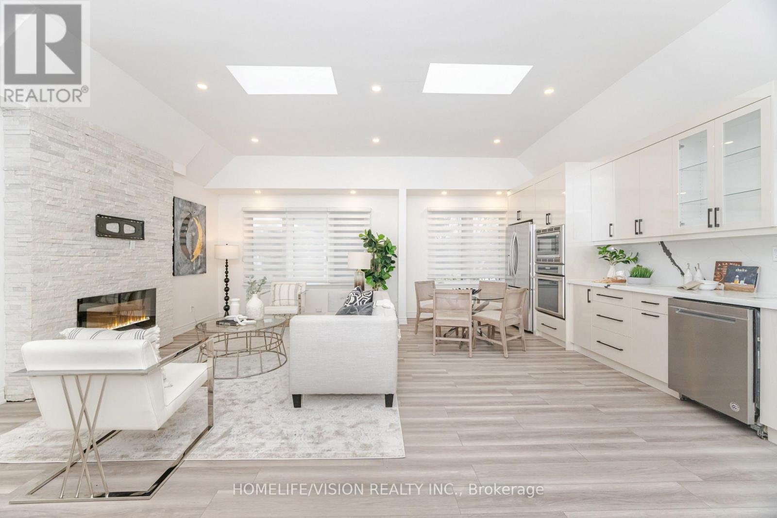 44 Armitage Drive, Toronto, ON - Indoor